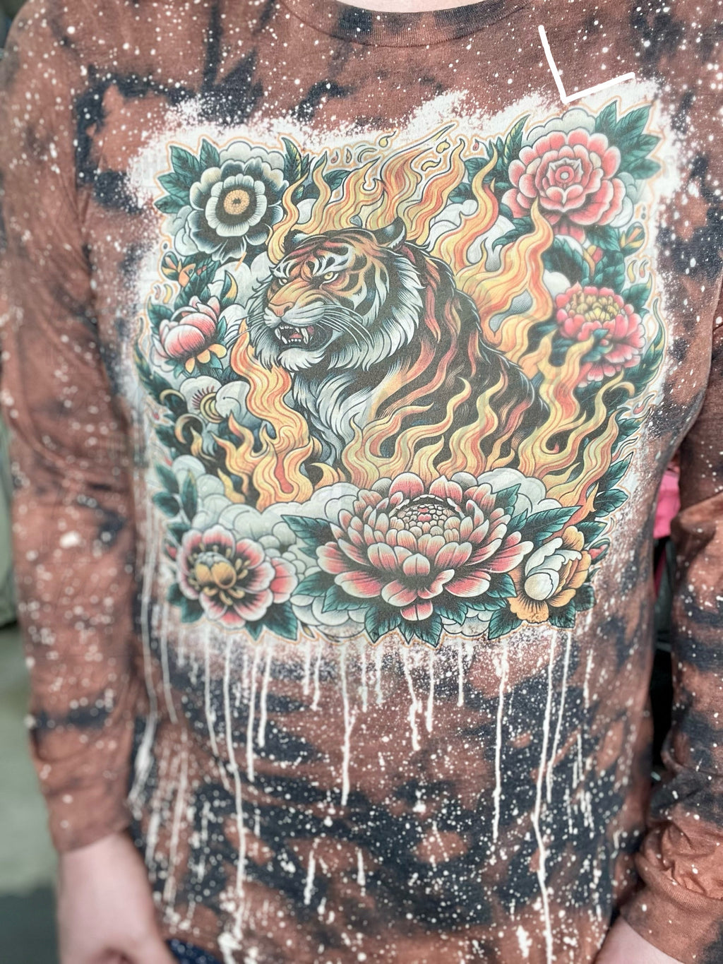 RTS Adult L Wet Bleach Dark Long Sleeve T-Shirt Tiger Tattoo