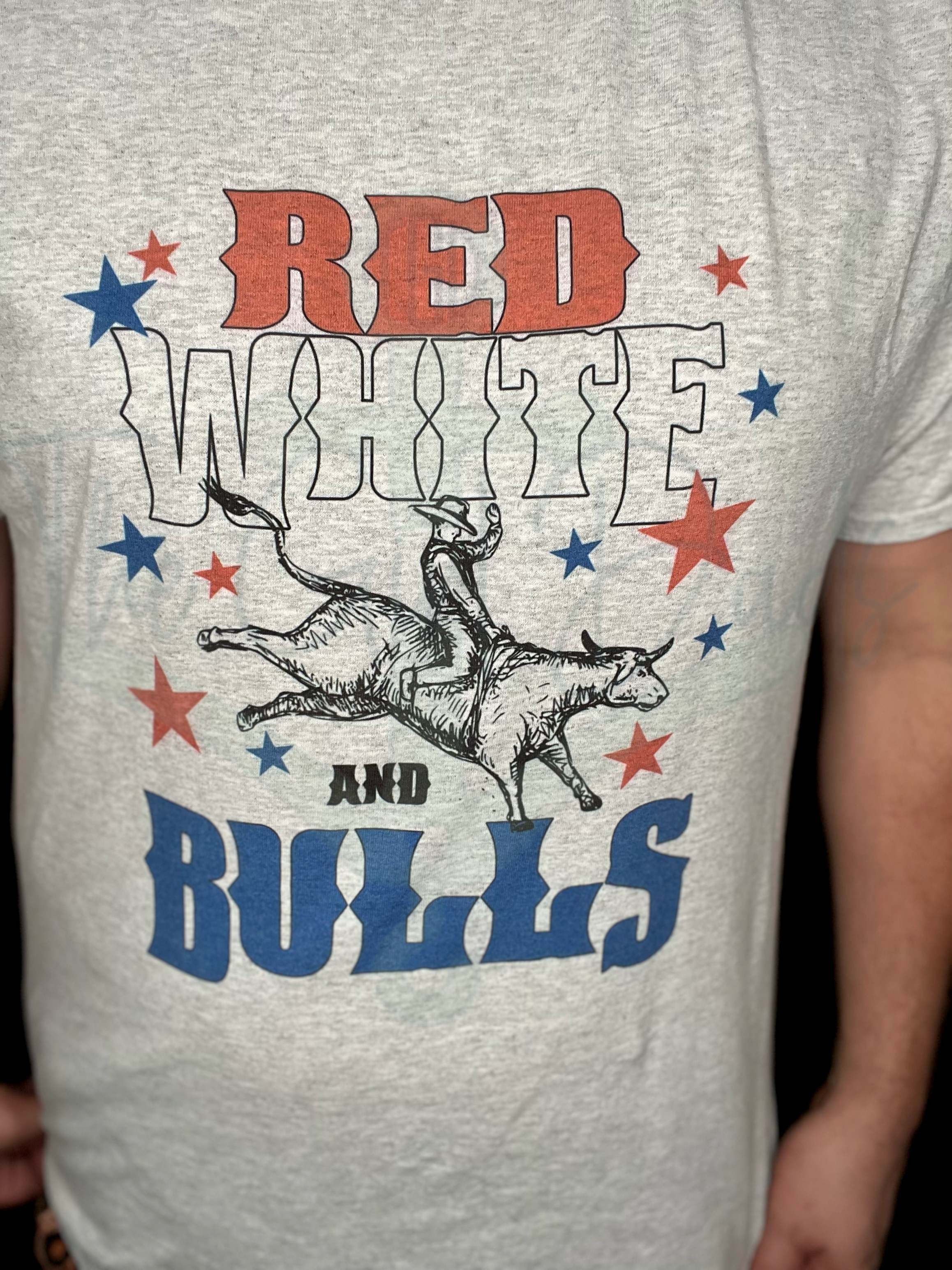 RTS Adult XL Ash T-Shirt Red, White, and Bulls