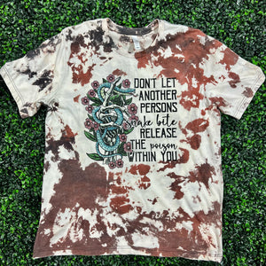 Don't Let Another Persons Snake Bite Top Design