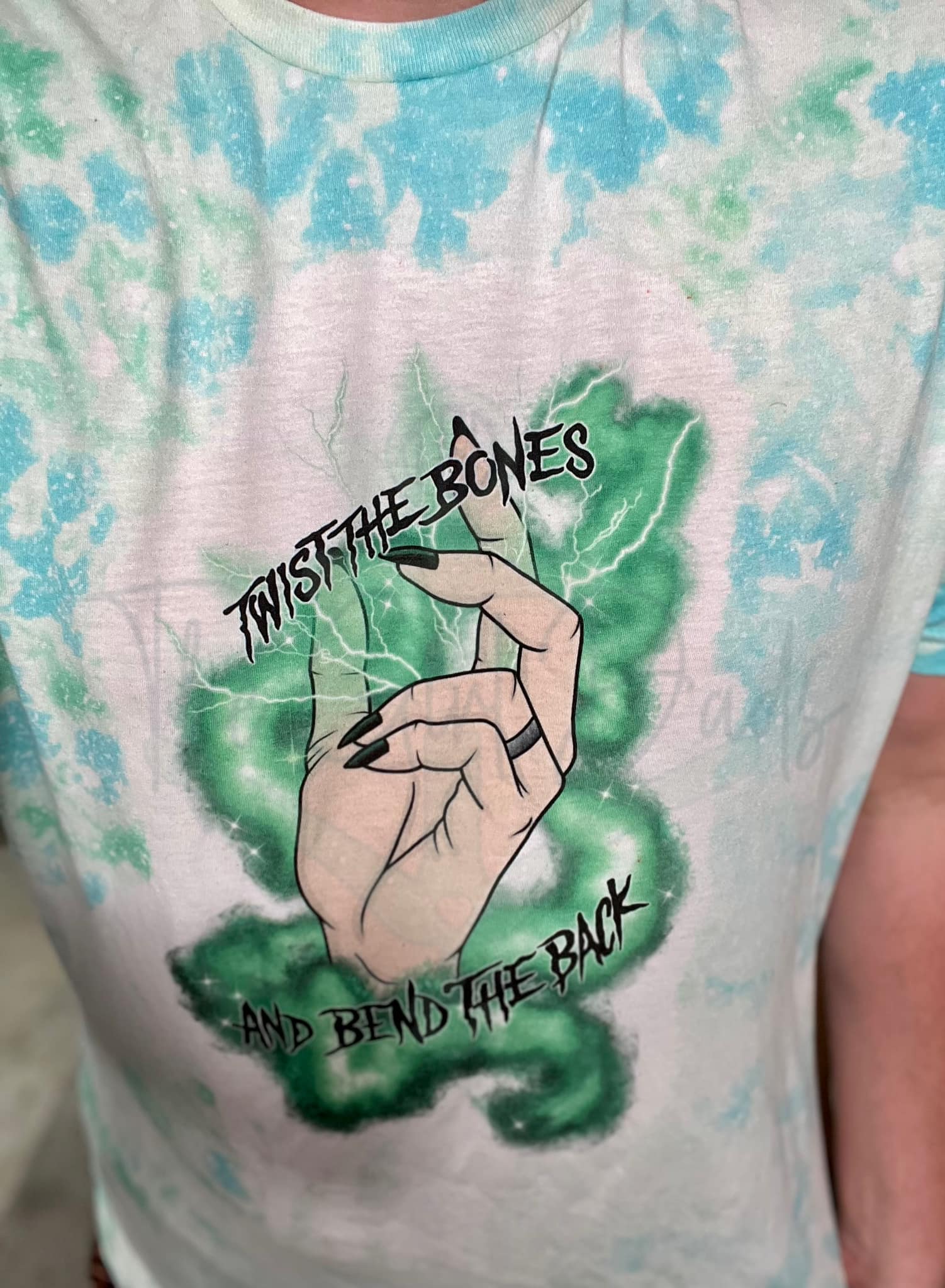 Twist the Bones Top Design